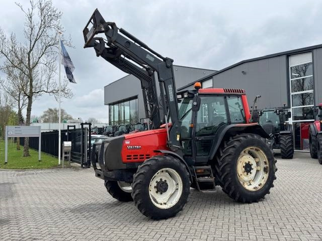 Valtra Valmet 6650 Hitech, voorlader, vloeistofkoppeling - Trator: foto 1 Valtra Valmet 6650 Hitech, voorlader, vloeistofkoppeling - Trator: foto 1