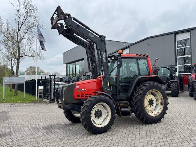 Valtra Valmet 6650 Hitech, voorlader, vloeistofkoppeling - Trator: foto 1 Valtra Valmet 6650 Hitech, voorlader, vloeistofkoppeling - Trator: foto 1