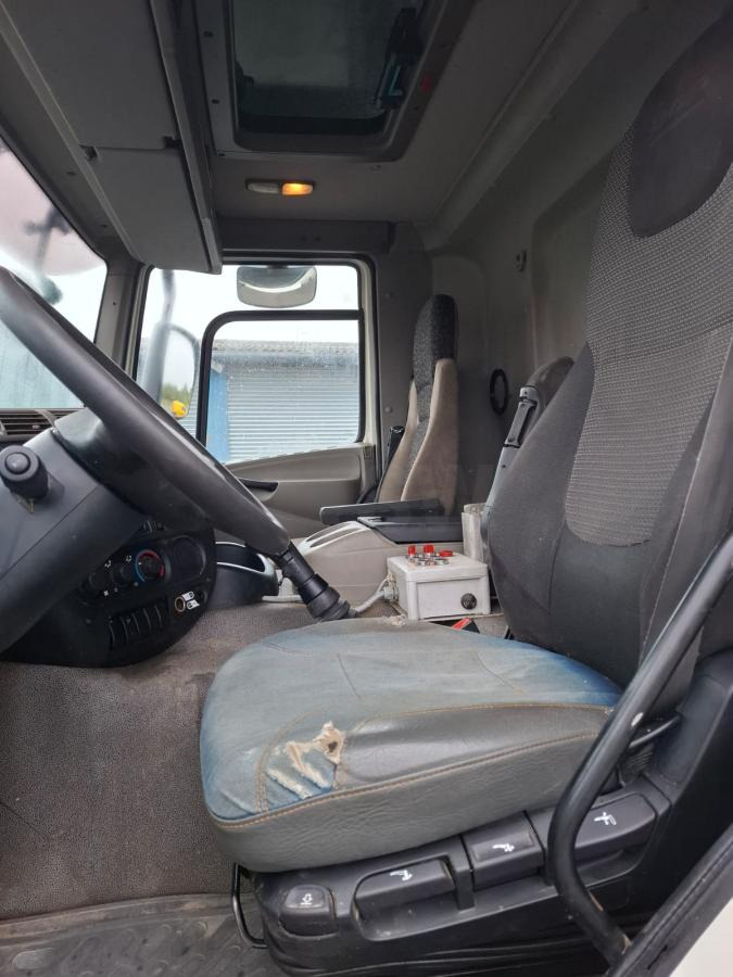 Locação financeira de DAF 85 .410 DAF 85 .410: foto 10 Locação financeira de DAF 85 .410 DAF 85 .410: foto 10