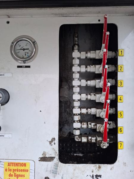 Locação financeira de DAF 85 .410 DAF 85 .410: foto 19 Locação financeira de DAF 85 .410 DAF 85 .410: foto 19