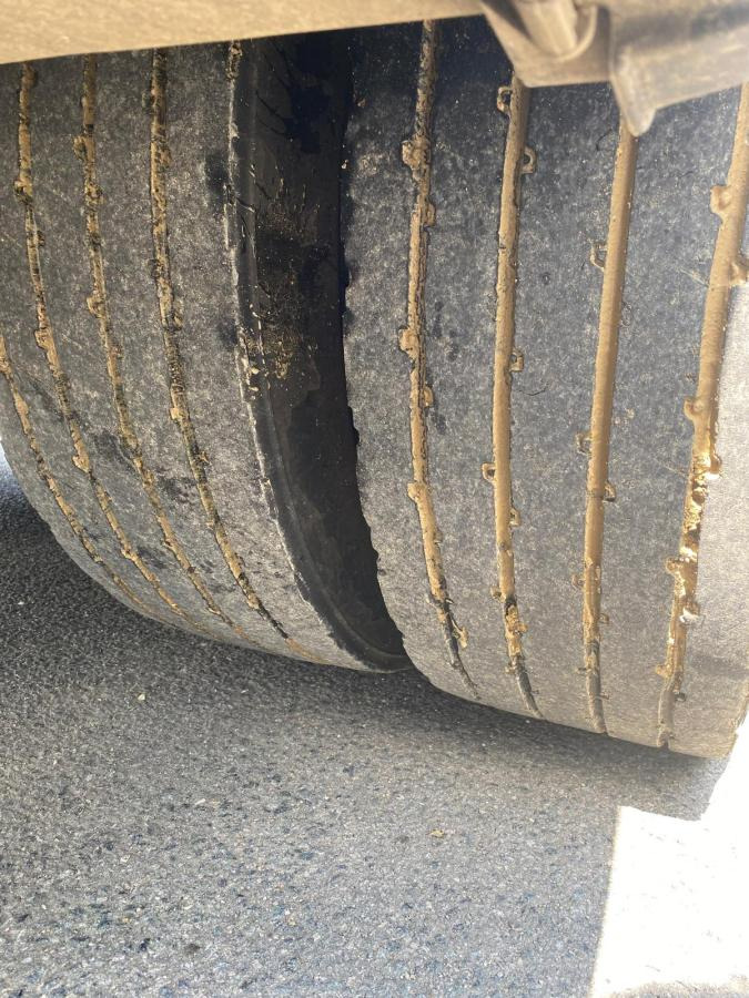 Caminhão de lixo Renault Premium 380 DXI: foto 9 Caminhão de lixo Renault Premium 380 DXI: foto 9