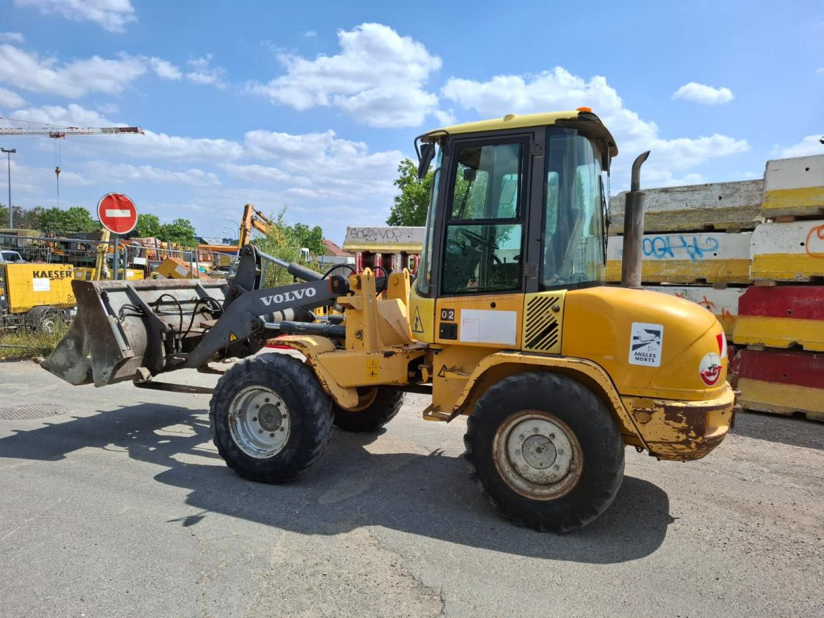 Volvo L 30 B - Pá carregadora de rodas: foto 4 Volvo L 30 B - Pá carregadora de rodas: foto 4