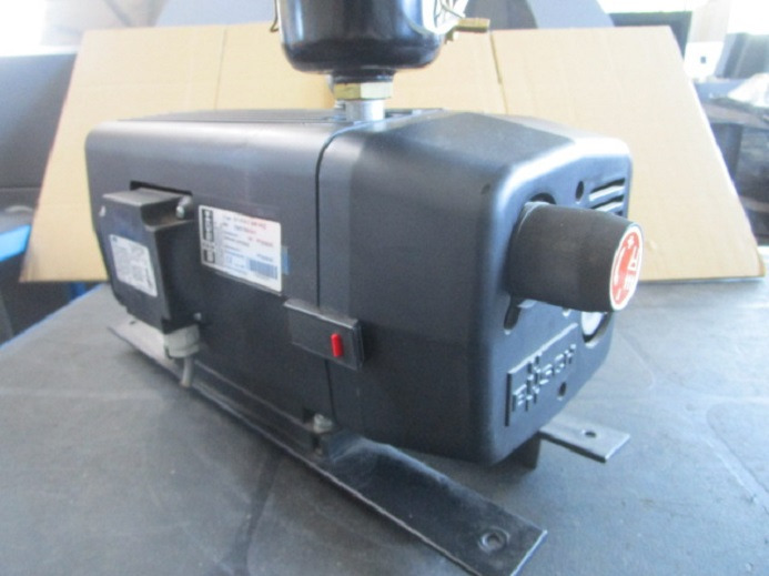 KOMPRESSOR BUSCH SV 1016 C 000 IHZZ - Peça de reposição para Máquina de impressão: foto 1 KOMPRESSOR BUSCH SV 1016 C 000 IHZZ - Peça de reposição para Máquina de impressão: foto 1