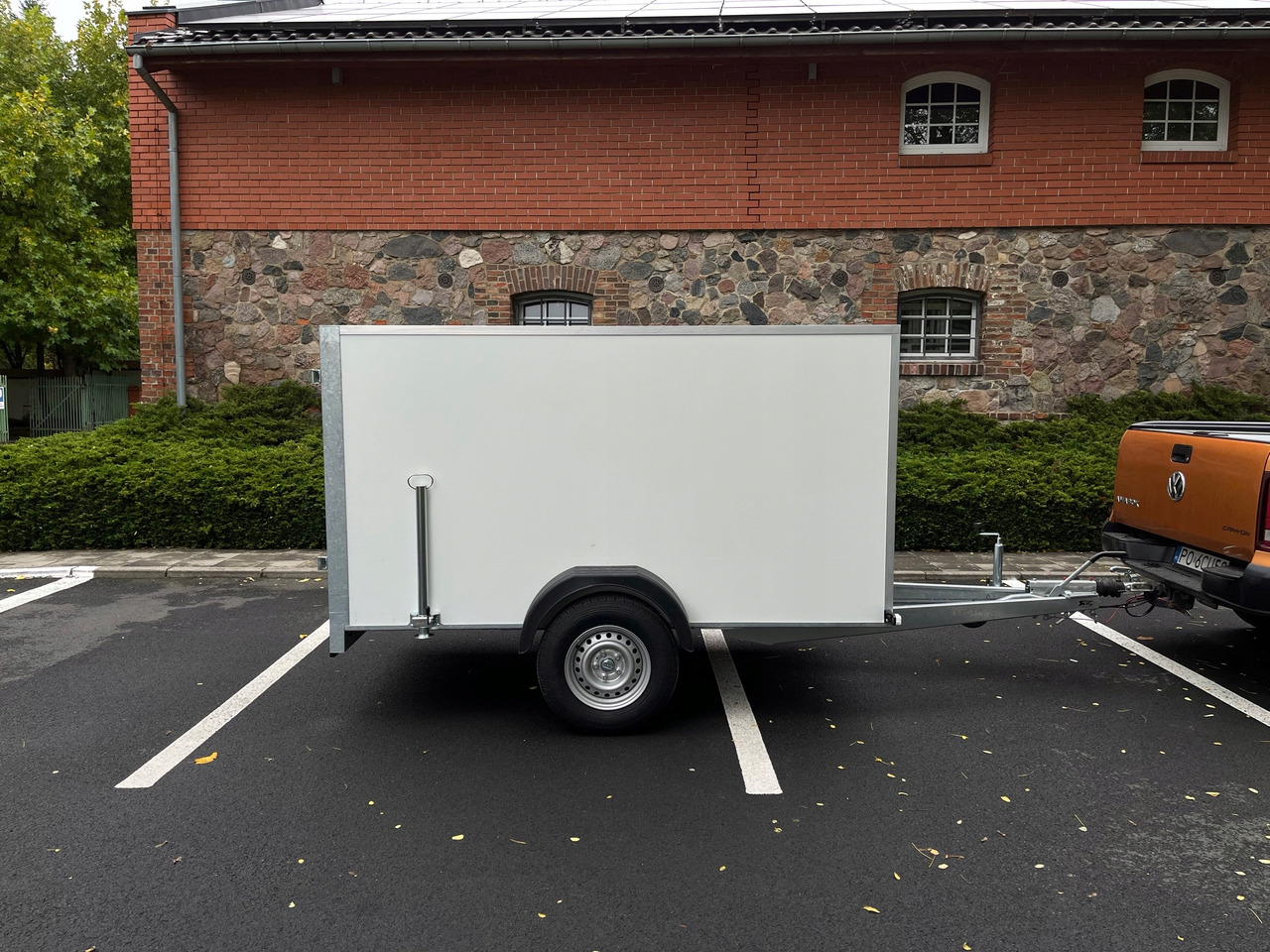 PRZYCZEPA KONTENER CARGO BOX 2,6 x 1,5 ZABUDOWANA / CARGO CONTAINER TRAILER BOX 2.6 x 1.5 ENCLOSED - Reboque furgão: foto 3 PRZYCZEPA KONTENER CARGO BOX 2,6 x 1,5 ZABUDOWANA / CARGO CONTAINER TRAILER BOX 2.6 x 1.5 ENCLOSED - Reboque furgão: foto 3