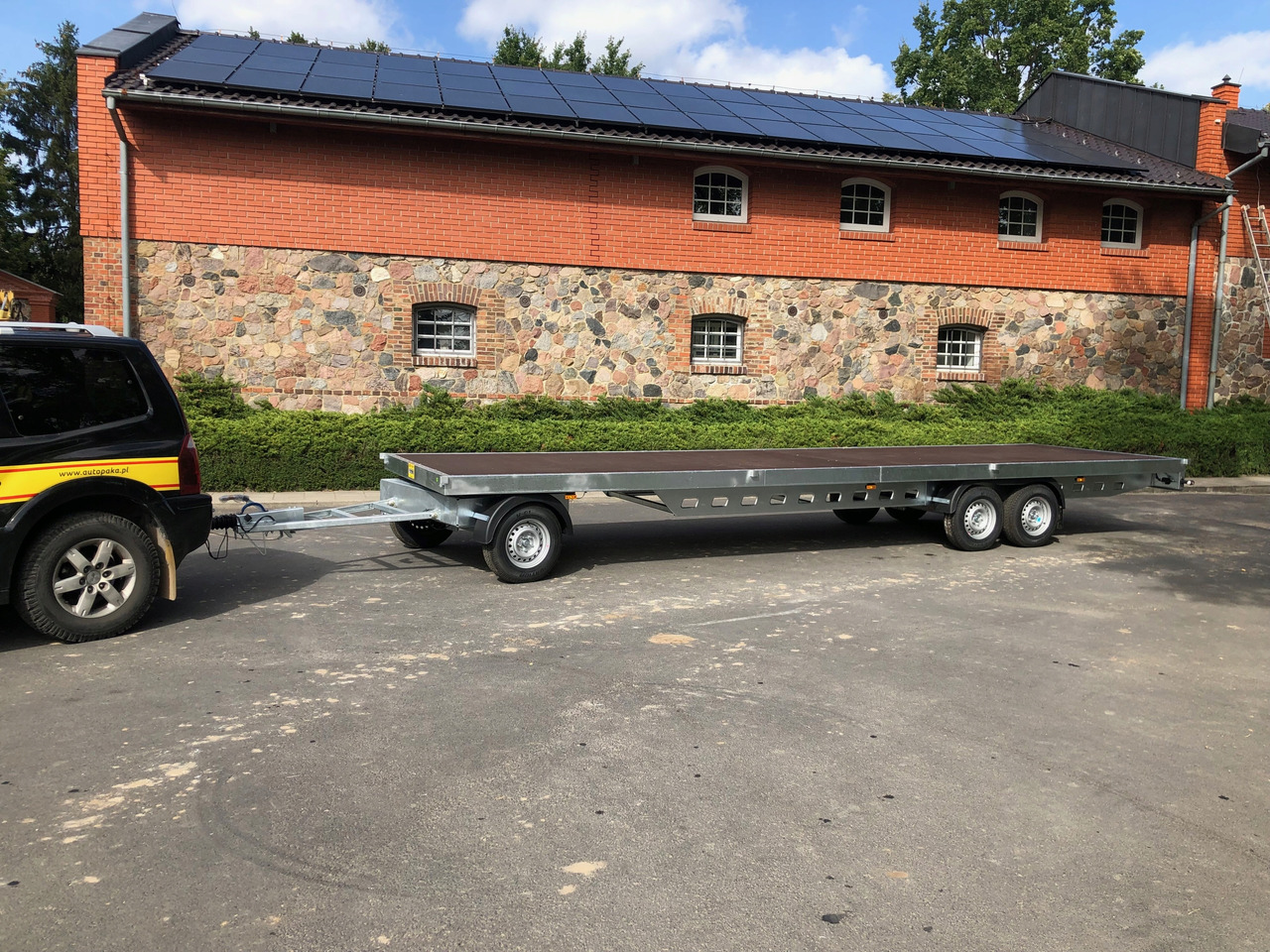 PRZYCZEPA OBROTNICA PLATFORMA 8m 3500 KG / TURNTABLE PLATFORM TRAILER 8m 3500 KG - Reboque plataforma/ Caixa aberta: foto 3 PRZYCZEPA OBROTNICA PLATFORMA 8m 3500 KG / TURNTABLE PLATFORM TRAILER 8m 3500 KG - Reboque plataforma/ Caixa aberta: foto 3