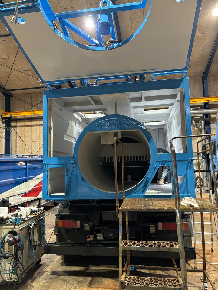 DAF VacuDrain 1127 - Caminhão limpa fossa: foto 4 DAF VacuDrain 1127 - Caminhão limpa fossa: foto 4
