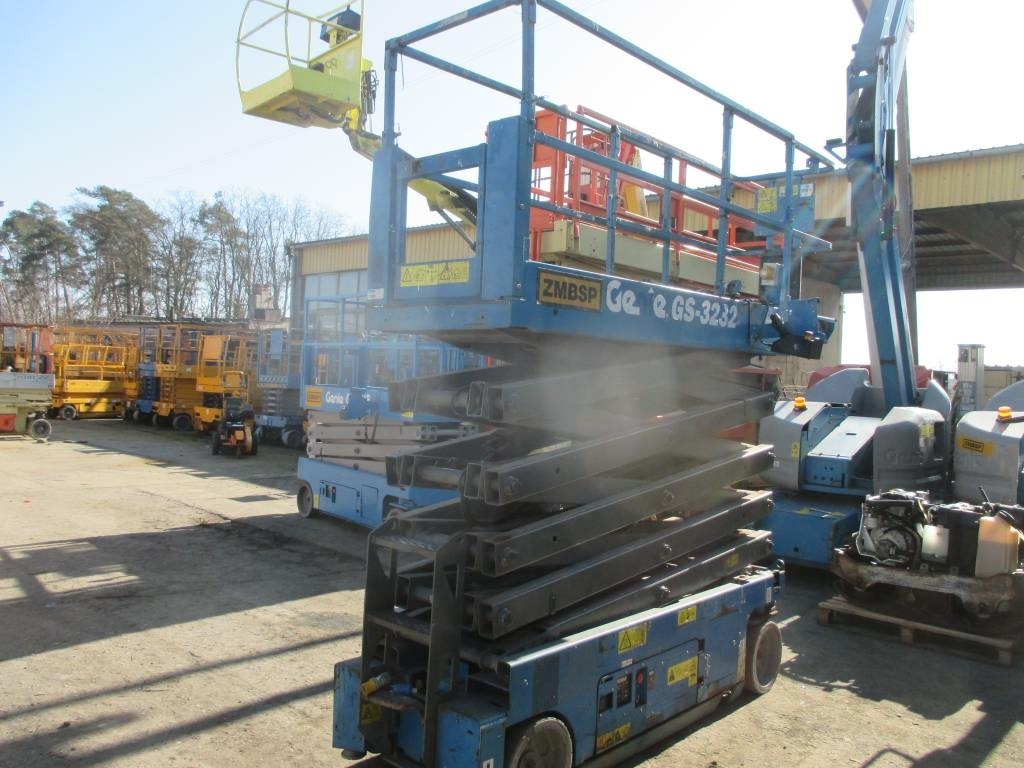 Genie GS 3232 - Plataforma de Tijera/ Plataforma de tesoura: foto 4 Genie GS 3232 - Plataforma de Tijera/ Plataforma de tesoura: foto 4