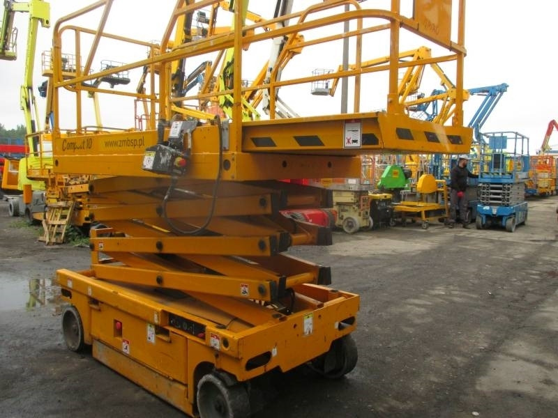 Haulotte Compact 10 - Plataforma de Tijera/ Plataforma de tesoura: foto 4 Haulotte Compact 10 - Plataforma de Tijera/ Plataforma de tesoura: foto 4