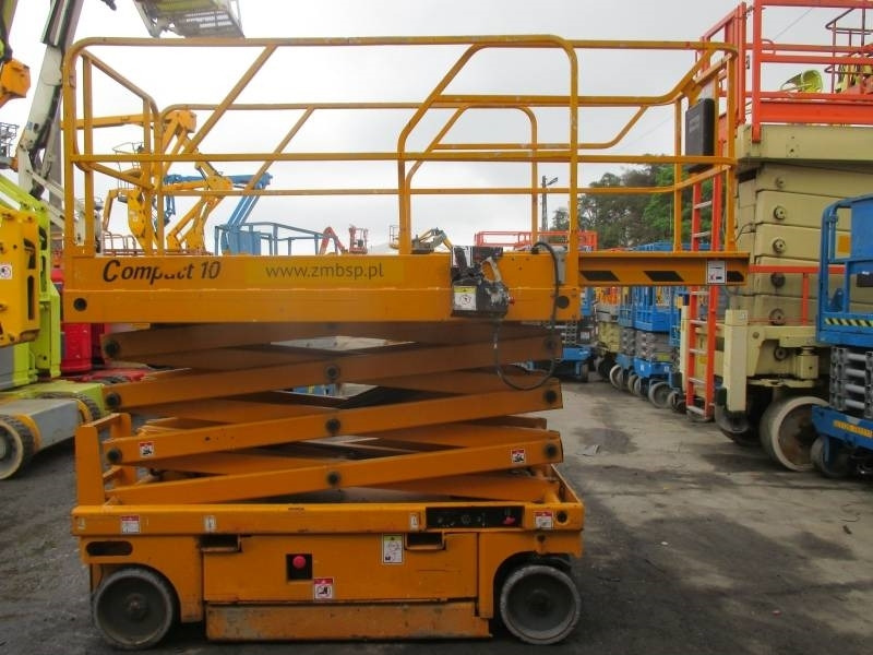 Haulotte Compact 10 - Plataforma de Tijera/ Plataforma de tesoura: foto 5 Haulotte Compact 10 - Plataforma de Tijera/ Plataforma de tesoura: foto 5