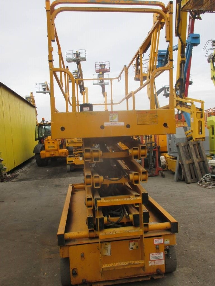 Haulotte Compact 12  - Plataforma de Tijera/ Plataforma de tesoura: foto 3 Haulotte Compact 12  - Plataforma de Tijera/ Plataforma de tesoura: foto 3