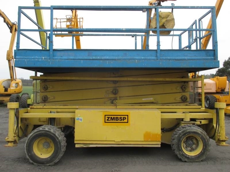 Holland Lift B 165 DL 24 - Plataforma de Tijera/ Plataforma de tesoura: foto 2 Holland Lift B 165 DL 24 - Plataforma de Tijera/ Plataforma de tesoura: foto 2