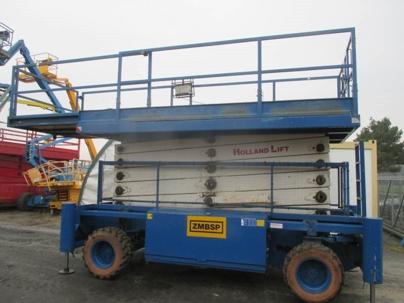 Holland Lift B 195 DL 25 - Plataforma de Tijera/ Plataforma de tesoura: foto 2 Holland Lift B 195 DL 25 - Plataforma de Tijera/ Plataforma de tesoura: foto 2