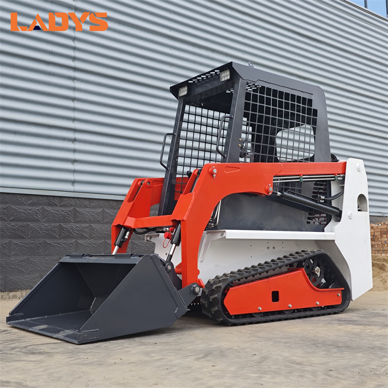 LADYS LA670 Mini Small Skid Steer Loader Compact Track Diesel Mini Skid Steer Loader For Sale With Small Mini Skid Steer Attachments 4 In 1 Bucket - Mini pá carregadora: foto 1 LADYS LA670 Mini Small Skid Steer Loader Compact Track Diesel Mini Skid Steer Loader For Sale With Small Mini Skid Steer Attachments 4 In 1 Bucket - Mini pá carregadora: foto 1