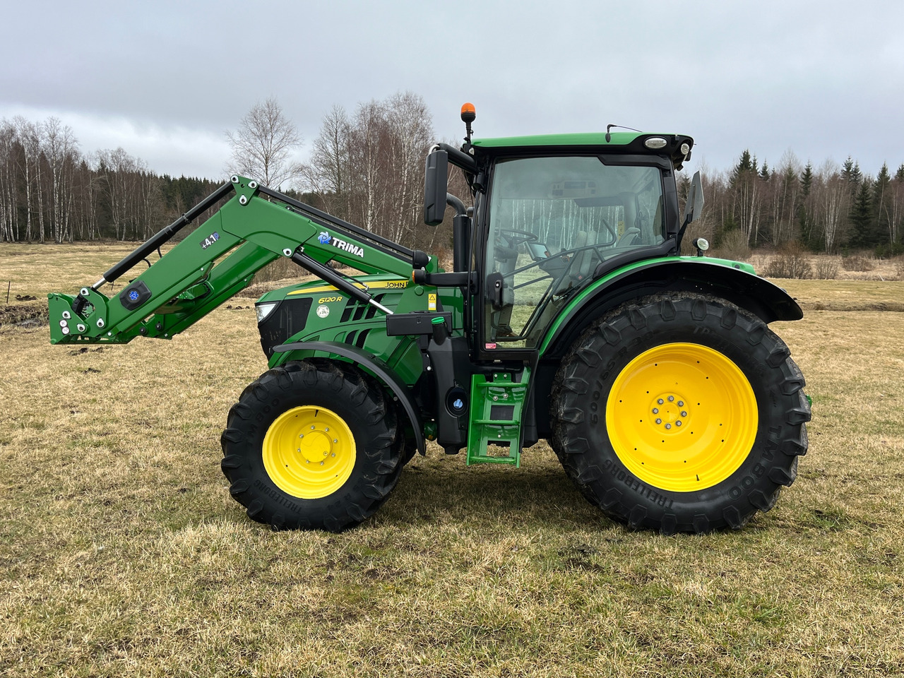John Deere 6120R - Trator: foto 3 John Deere 6120R - Trator: foto 3