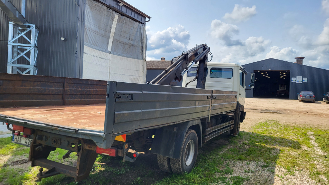 MERCEDES-BENZ 814 HIAB 071 - Camião grua: foto 4 MERCEDES-BENZ 814 HIAB 071 - Camião grua: foto 4