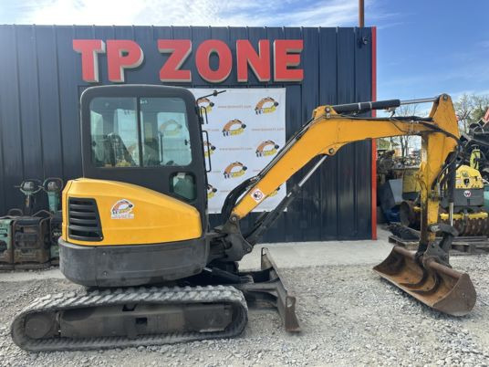 Bobcat E35 Cabine à 20500 € HT - Mini escavadeira: foto 5 Bobcat E35 Cabine à 20500 € HT - Mini escavadeira: foto 5