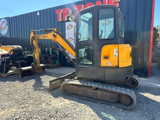 Bobcat E35 Cabine à 22500 € HT - Mini escavadeira: foto 4 Bobcat E35 Cabine à 22500 € HT - Mini escavadeira: foto 4