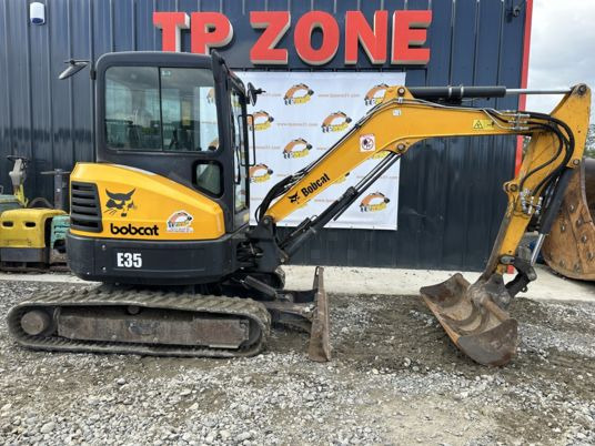 Bobcat E35 Cabine à 23900 € HT - Mini escavadeira: foto 1 Bobcat E35 Cabine à 23900 € HT - Mini escavadeira: foto 1