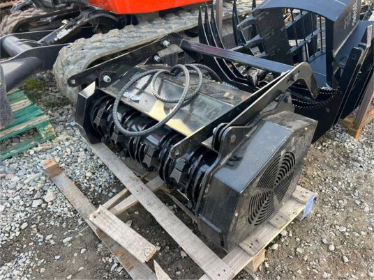 Broyeur forestier pour minichargeur - Triturador florestal: foto 2 Broyeur forestier pour minichargeur - Triturador florestal: foto 2