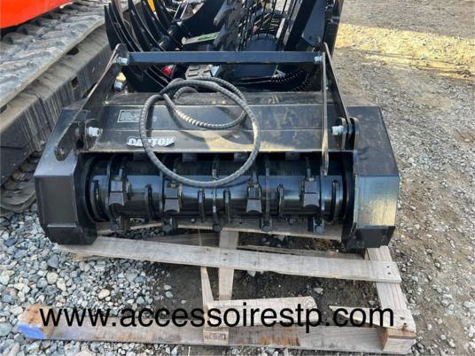 Broyeur forestier pour minichargeur - Triturador florestal: foto 1 Broyeur forestier pour minichargeur - Triturador florestal: foto 1