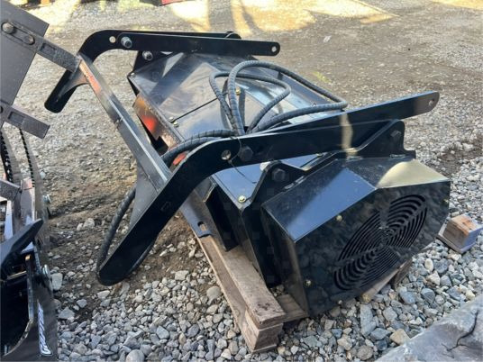 Broyeur forestier pour minichargeur - Triturador florestal: foto 4 Broyeur forestier pour minichargeur - Triturador florestal: foto 4