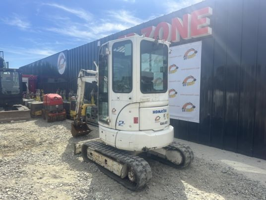 Mini escavadeira Komatsu PC26MR-3 cabine à 19500€ HT: foto 6