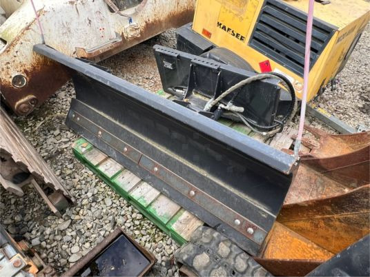 Lame de déneigement Bobcat - Lâmina limpa-neves: foto 1 Lame de déneigement Bobcat - Lâmina limpa-neves: foto 1