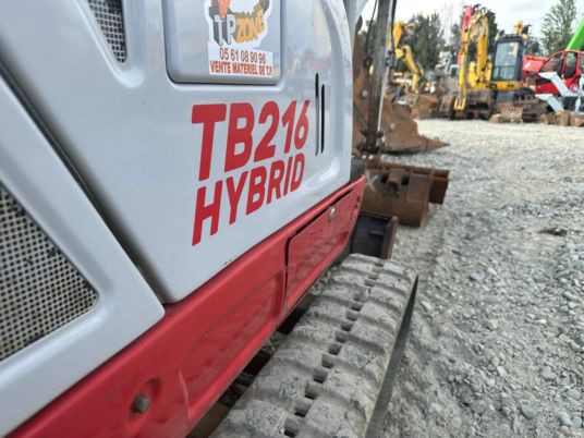 Takeuchi TB216 HYBRID à 18500€ ht - Mini escavadeira: foto 5 Takeuchi TB216 HYBRID à 18500€ ht - Mini escavadeira: foto 5