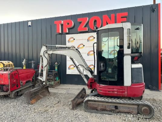 Mini escavadeira Takeuchi TB23R Cabine à 17 500 € HT: foto 18 Mini escavadeira Takeuchi TB23R Cabine à 17 500 € HT: foto 18