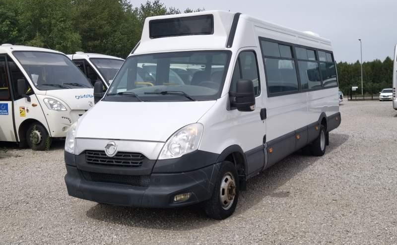Iveco Daily 23 *NOWY SILNIK* 2 SZTUKI*, klima, winda - Ônibus suburbano: foto 2 Iveco Daily 23 *NOWY SILNIK* 2 SZTUKI*, klima, winda - Ônibus suburbano: foto 2