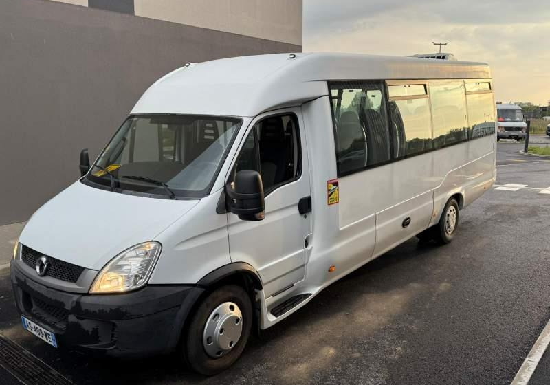 Iveco Daily DURISOTTI / 28miejsc - Ônibus suburbano: foto 1 Iveco Daily DURISOTTI / 28miejsc - Ônibus suburbano: foto 1