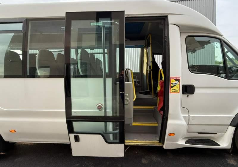 Iveco Daily DURISOTTI / 28miejsc - Ônibus suburbano: foto 4 Iveco Daily DURISOTTI / 28miejsc - Ônibus suburbano: foto 4
