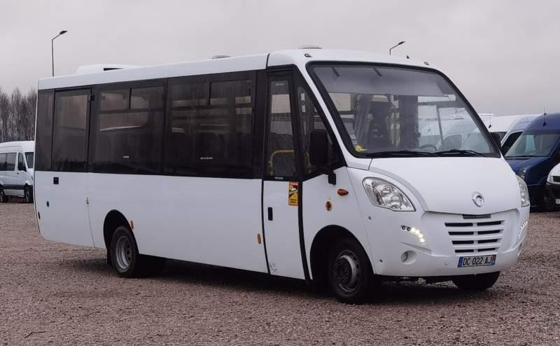 Iveco Kapena Thesi 34 EURO V *daily*wing*mediano - Ônibus suburbano: foto 1 Iveco Kapena Thesi 34 EURO V *daily*wing*mediano - Ônibus suburbano: foto 1