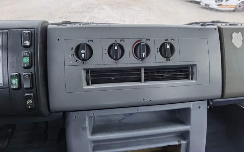 Ônibus suburbano Mercedes-Benz Vario 814D 38+7: foto 16