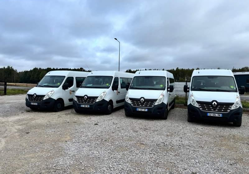 Renault Master 17 miejsc EURO 6 4 szt - Minibus, Furgão de passageiros: foto 1 Renault Master 17 miejsc EURO 6 4 szt - Minibus, Furgão de passageiros: foto 1