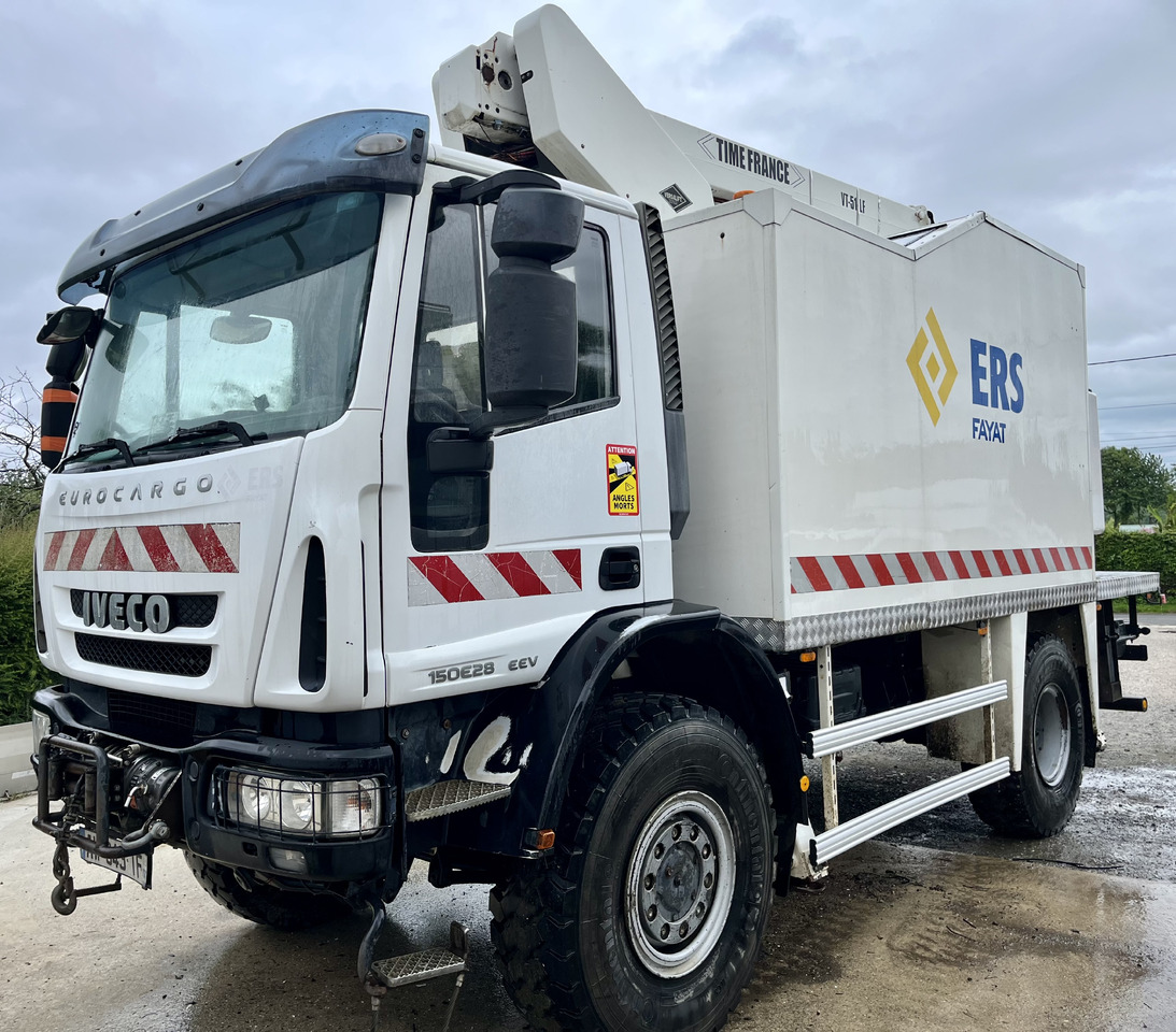 Iveco Eurocargo 150E28 4x4 nacelle Time 16M - Caminhão com plataforma aérea: foto 1 Iveco Eurocargo 150E28 4x4 nacelle Time 16M - Caminhão com plataforma aérea: foto 1