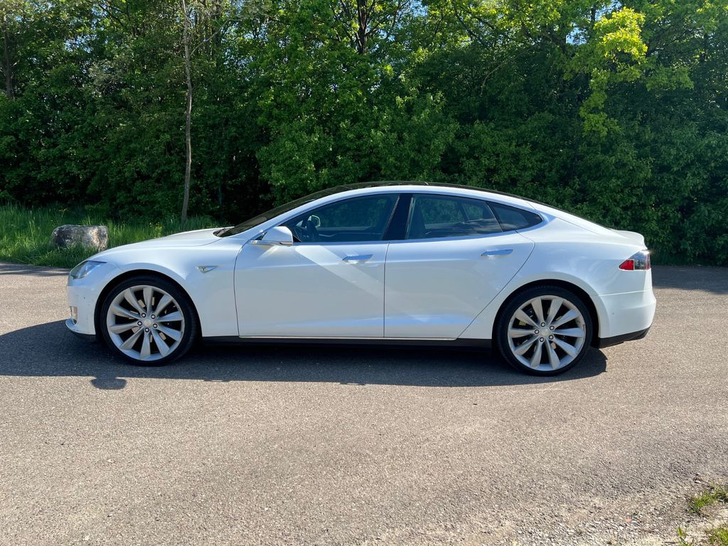 Tesla Model S 85D No free SC - Sedan: foto 5 Tesla Model S 85D No free SC - Sedan: foto 5