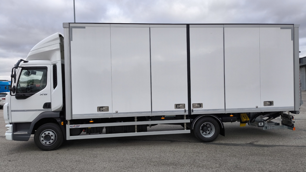 DAF XB 210 FA - Camião furgão: foto 2 DAF XB 210 FA - Camião furgão: foto 2