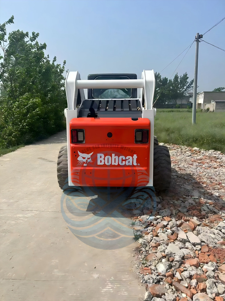 BOBCAT 330 - Mini pá carregadora: foto 5 BOBCAT 330 - Mini pá carregadora: foto 5