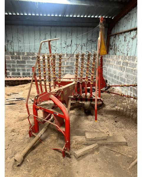 AGRAM 484 - Ancinho enleirador: foto 1 AGRAM 484 - Ancinho enleirador: foto 1