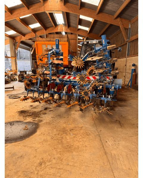 CARRE ECONET 12 RANGS - Maquina para lavrar a terra: foto 1 CARRE ECONET 12 RANGS - Maquina para lavrar a terra: foto 1