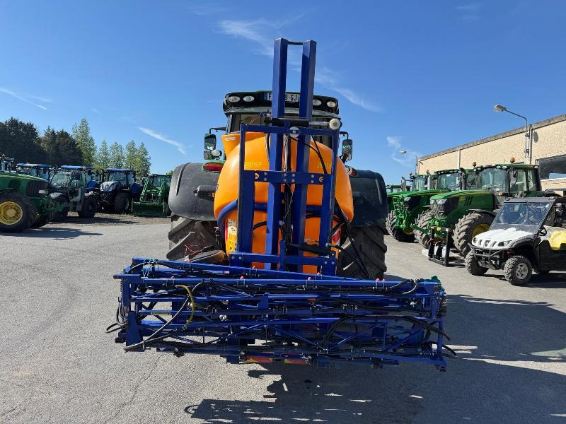 CARUELLE 1000L - Pulverizador montado: foto 5 CARUELLE 1000L - Pulverizador montado: foto 5