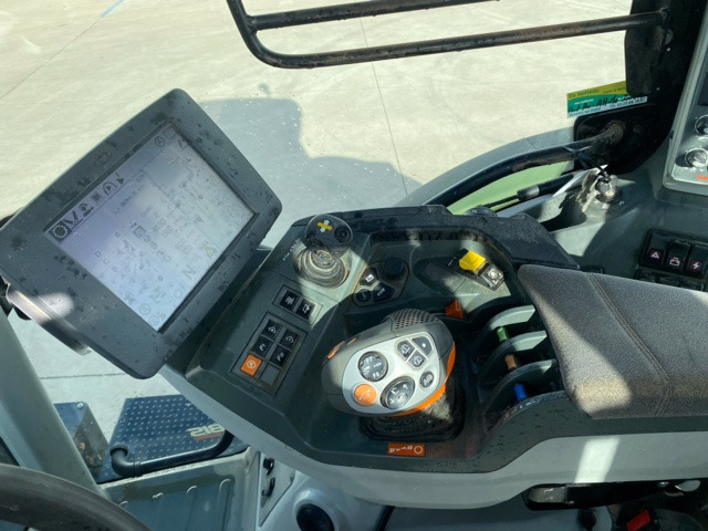 Trator CLAAS ARION 620 CEBIS: foto 9 Trator CLAAS ARION 620 CEBIS: foto 9