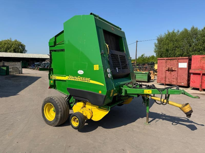 JOHN DEERE 592 - Enfardadeira de fardos redondos: foto 5 JOHN DEERE 592 - Enfardadeira de fardos redondos: foto 5