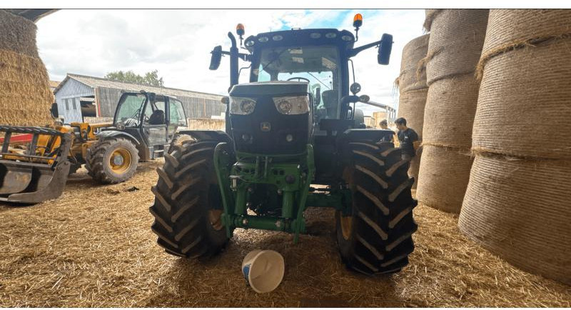 JOHN DEERE 6130R - Trator: foto 2 JOHN DEERE 6130R - Trator: foto 2
