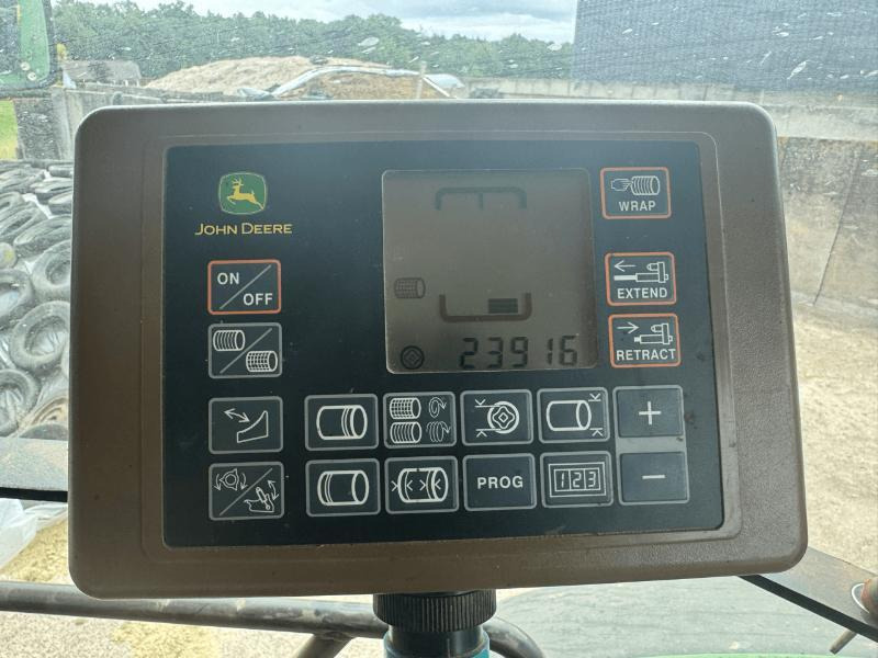 JOHN DEERE 864 - Enfardadeira de fardos redondos: foto 4 JOHN DEERE 864 - Enfardadeira de fardos redondos: foto 4