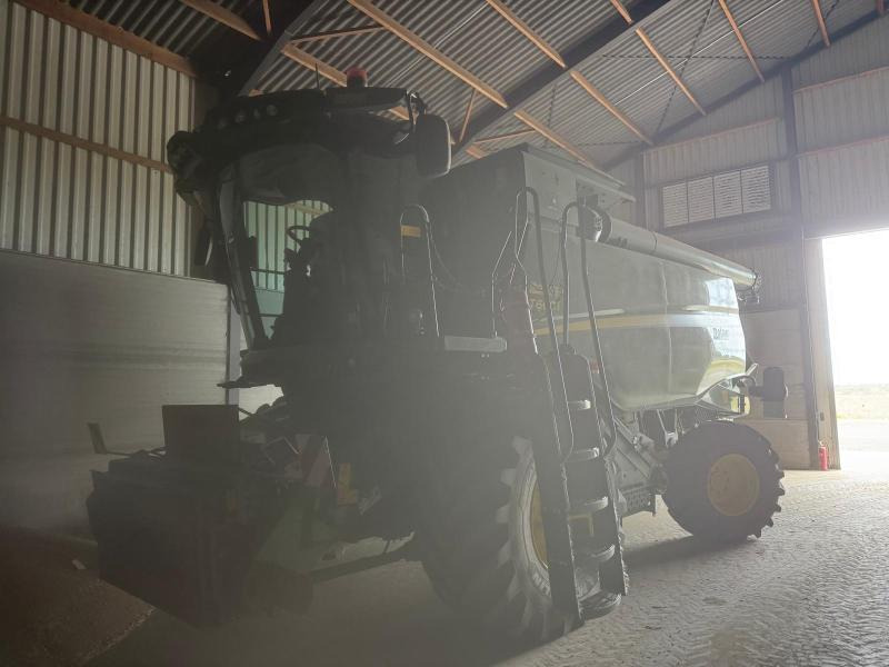 JOHN DEERE T660 - Ceifeira debulhadora: foto 3 JOHN DEERE T660 - Ceifeira debulhadora: foto 3