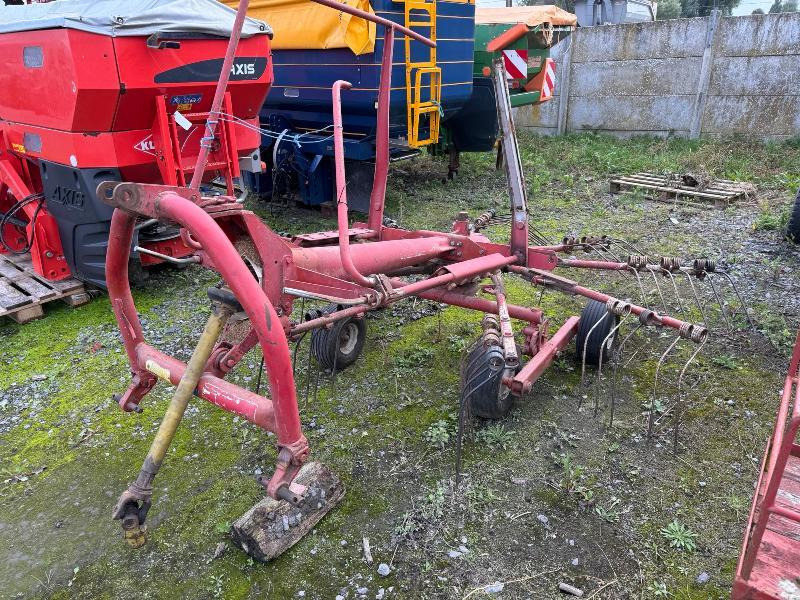 KUHN GA300 - Ancinho enleirador: foto 1 KUHN GA300 - Ancinho enleirador: foto 1