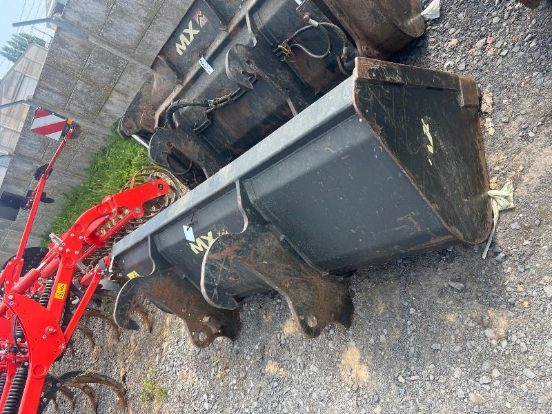 MAILLEUX BTA245 - Balde carregador para Trator: foto 2 MAILLEUX BTA245 - Balde carregador para Trator: foto 2