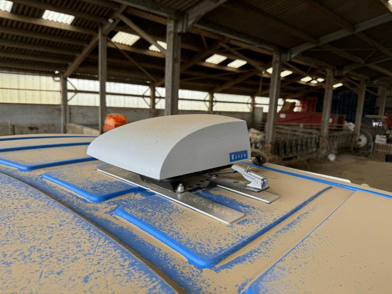 RAVEN CR7 + - Sistema de navegação para Máquina agrícola: foto 2 RAVEN CR7 + - Sistema de navegação para Máquina agrícola: foto 2